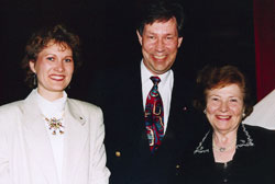 Eva and Bo Magnusson with Mrs Einzi Stolz in Berlin 1995.