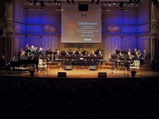 Galakonsert Musikaliska 5 januari 2013. Karlbergs Musikkr i inledande fanfar.